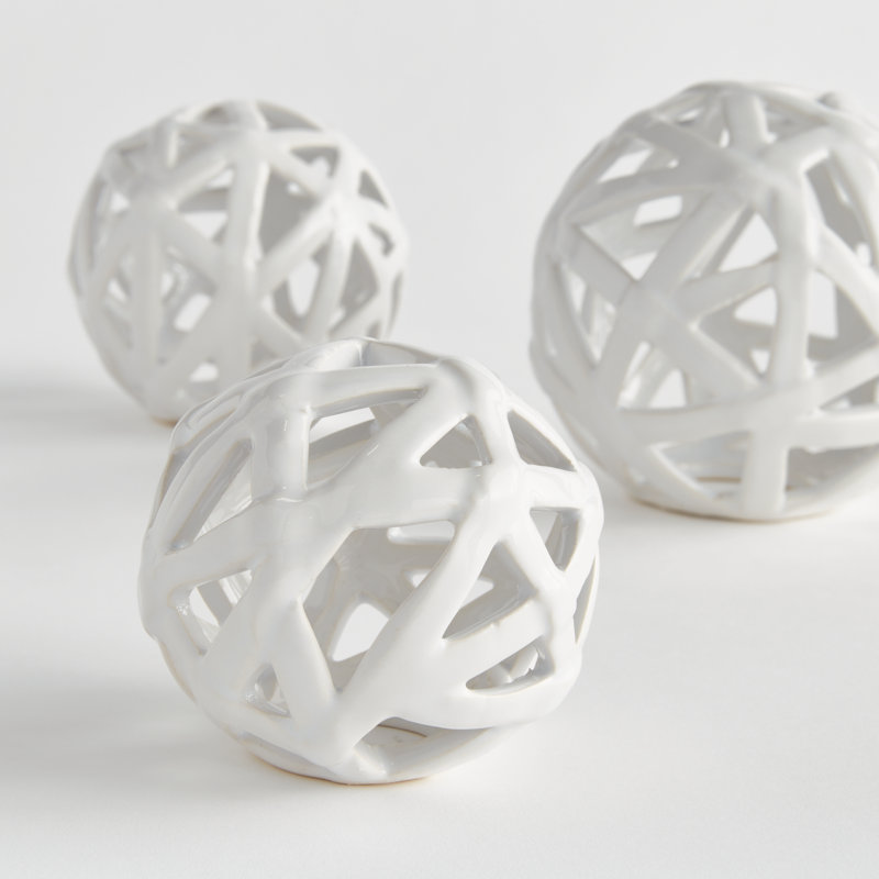 ALICIA METAL ORB, 7.09" H x 7.67" W x 7.67" D, White