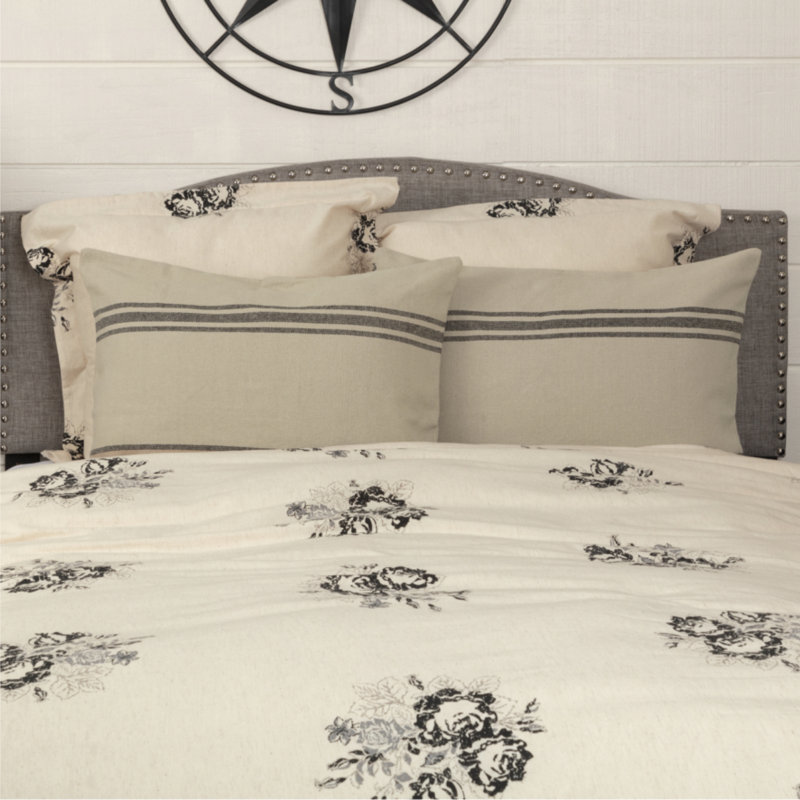 Taie décorative Mill House à rayures noires 27 po x 21 po