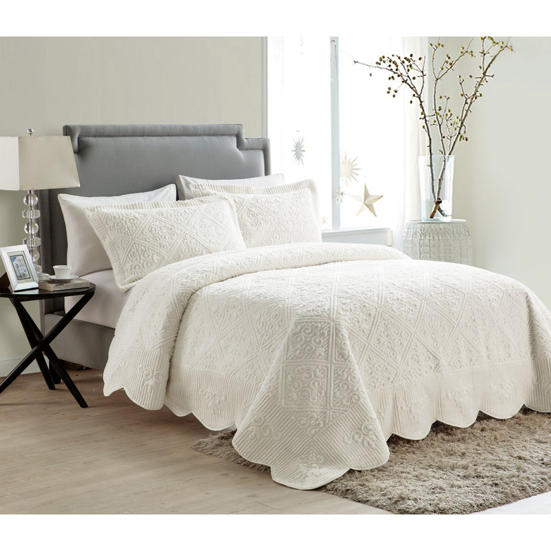 Westland Quilted Plush Bedspread Set, Queen Bedspread + 2 Standard Shams, Ivory