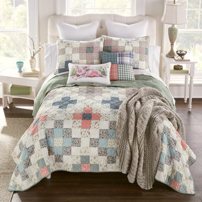 April Patch Queen Set