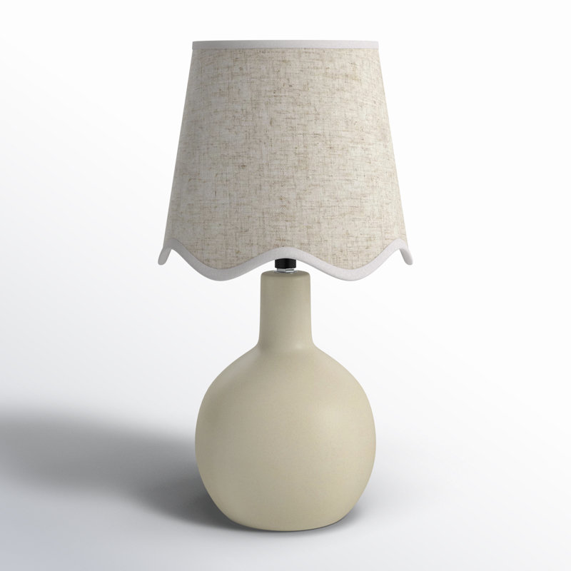 Lampe de table Canvey Maura, Crème, crème, Beige, H 15 po x l 9 po x P 9 po