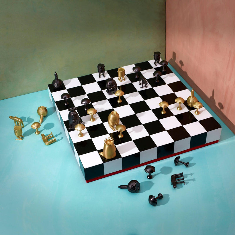 Haas Chess Set - Black + White