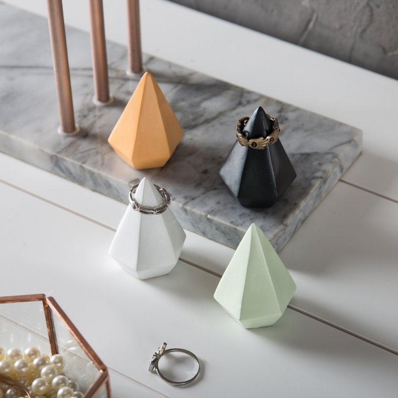 Diamond Style Resin Ring Holder