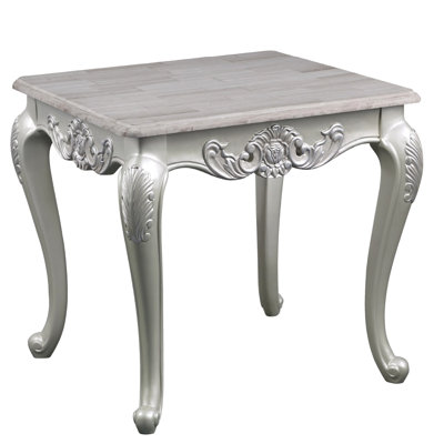 Spacieuse table de bout argentée - idéale pour ranger les objets essentiels dans le salon, le design traditionnel et l'esthétique moderne