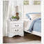 Table de chevet classique de style Louis-Philippe avec tiroirs, design traditionnel pour des meubles de chambre à coucher élégants-1028454308