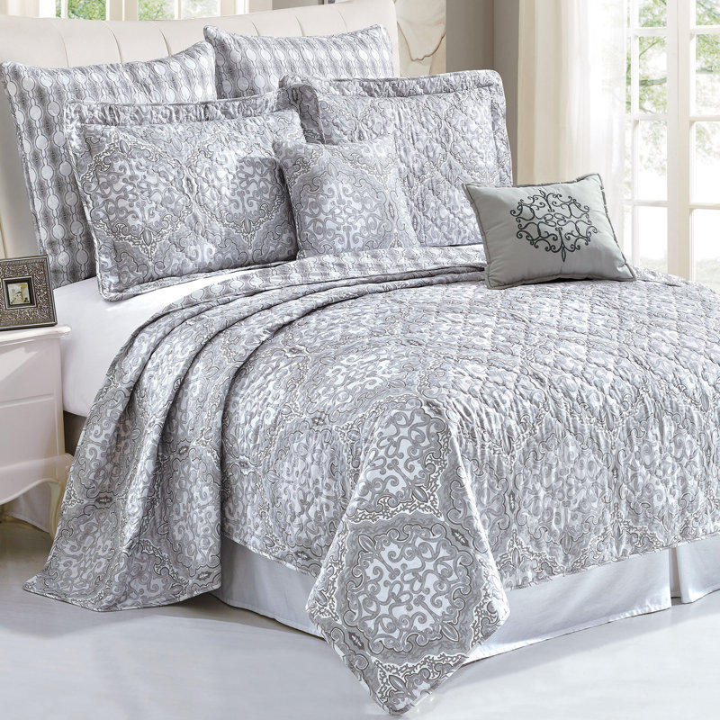 Melody Gray Geometric Microfiber Queen Bedspread Set