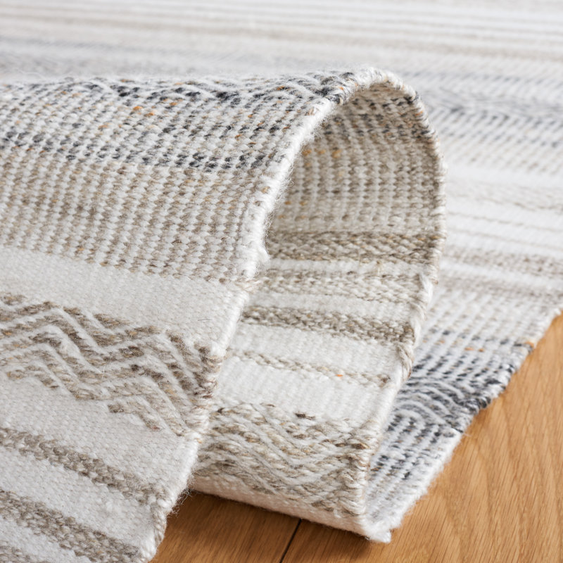 Kilim Hand Woven Performance Chevron Rug, Round 6'