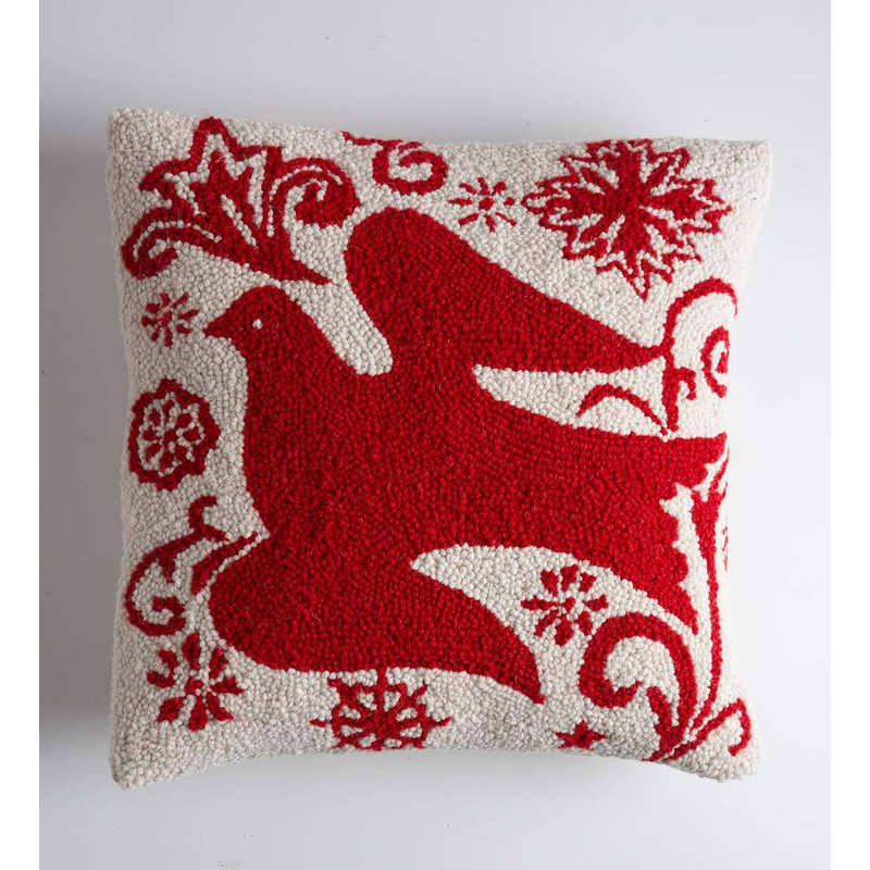 Coussin décoratif crocheté à la main Red Dove, 16 po