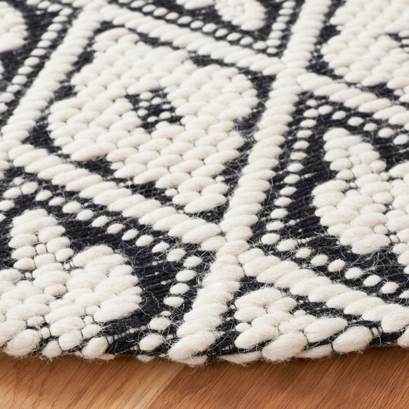 Marbella Hand Woven Performance Geometric Rug, Round 6'