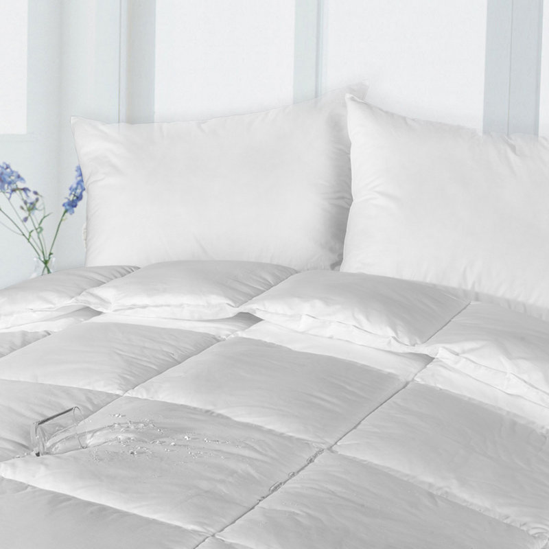 Édredon en duvet synthétique Adilynn, Très grand