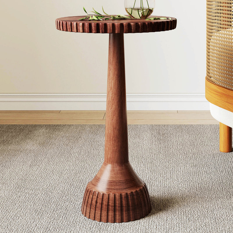 Charmante table de bout circulaire en bois de manguier pour des espaces élégants, rehaussant le décor