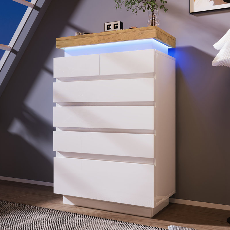 Dariene 73cm W Chest of Drawers