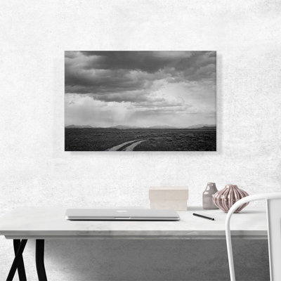 «Roadway and Clouded Sky Near Grand Teton National Park Wyoming» par Ansel Adams - reproduction de photo sur toile tendue