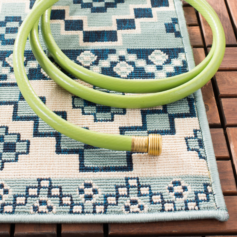 Northpoint Veranda Chevron Indoor/Outdoor Area Rug, Square 6'7"