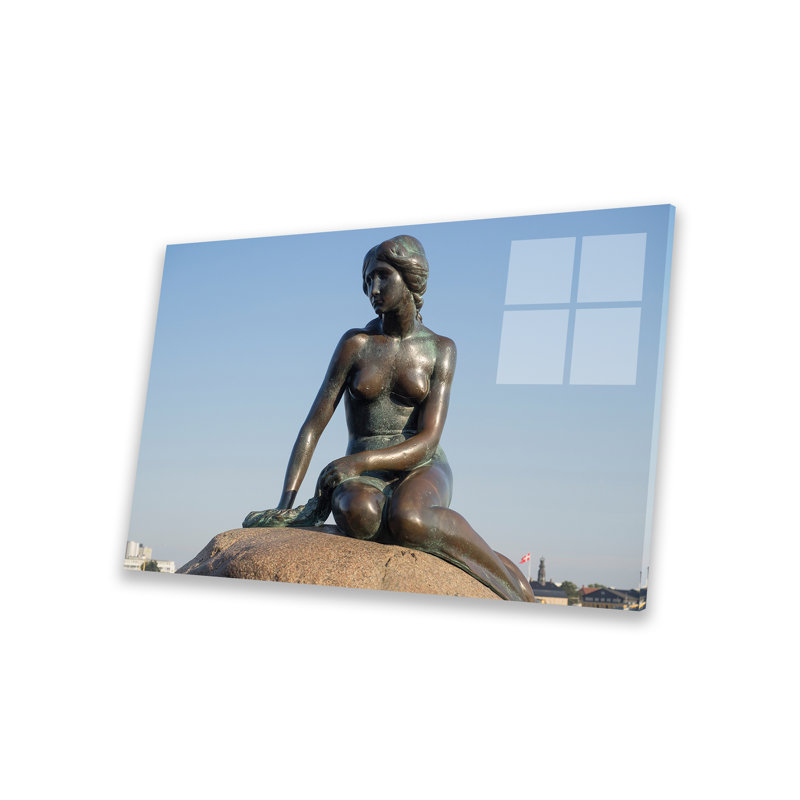« reclose of the little sirène statue, copenhague, denmark », reproduction de photo sur toile, H 24 po x l 16 po x P 0,25 po