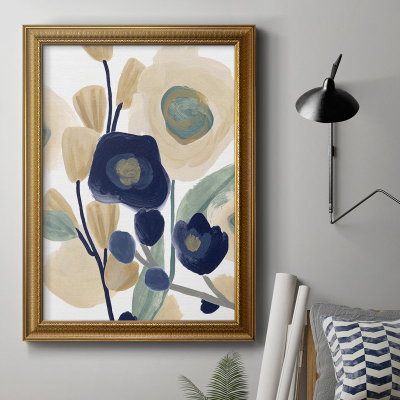 «Blue Poppy Cascade I», toile encadrée de qualité supérieure - prête à être accrochée, H 36 po x l 24 po