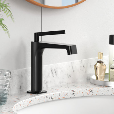 Single-Hole Single-handle Bathroom Faucet with Drain Assembly