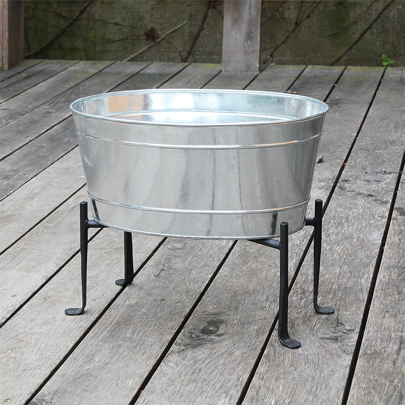 Nierra Metal Pot Planter