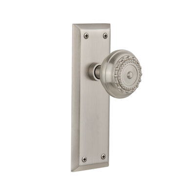 New York Plate with Meadows Door Knob