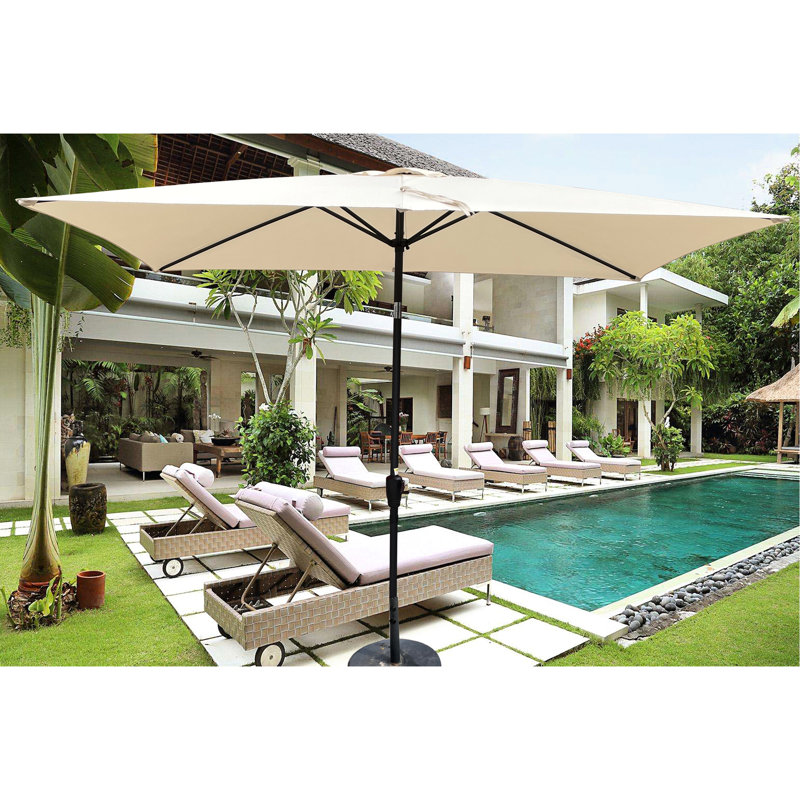 Parasol de patio 6 pi x 9 pi brun clair - eau, fabrication, système d'inclinaison à bouton-poussoir vers et, nervures carrées, manivelle