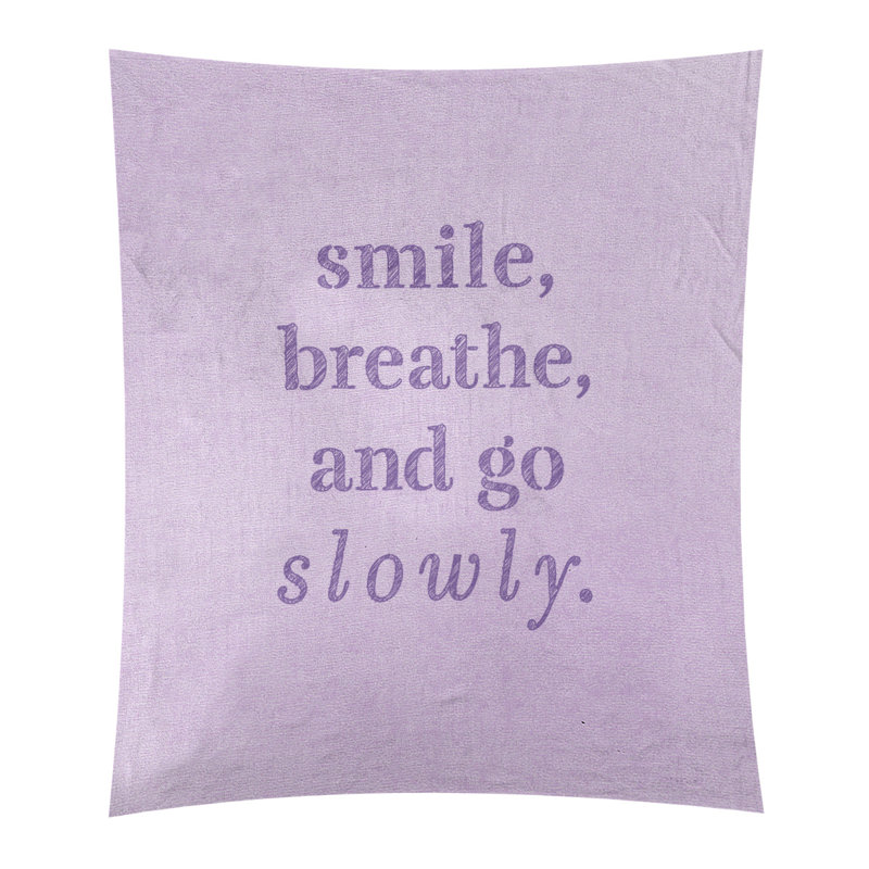 Tapisserie de polyester à quote-main lente, H 27,5 po x l 37,5 po, Mauve