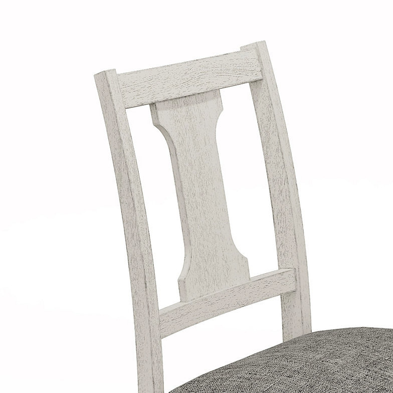 Et chaise d'appoint de salle à manger