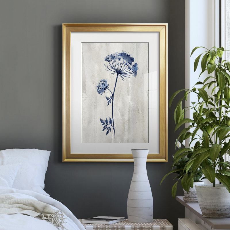 «Indigo Botanical I» par J Paul - reproduction d'art sur toile tendue, H 18,5 po x l 24,5 po x P 1,5 po, Encadrement doré