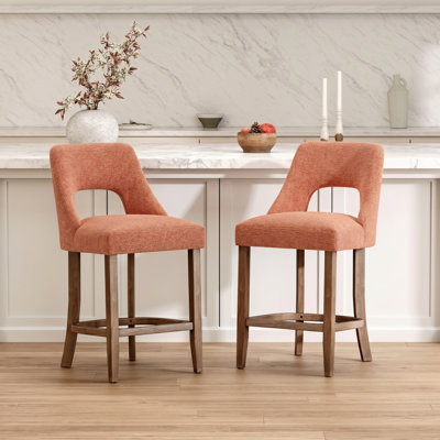 Ensemble de 2 tabourets de bar, 48 x 50 x 100 cm, bois massif et tissu, orange, style milieu du siècle avec dossier ergonomique ajouré et dossier à oreilles.