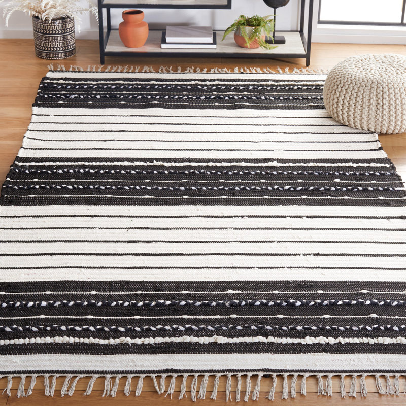 Tapis rayé noir / ivoire Courchevel, Rectangle 8 pi x 10 pi