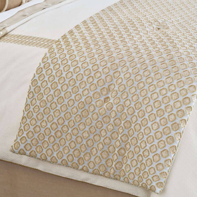 San Savino Geometric Cotton Bed Runner, Queen