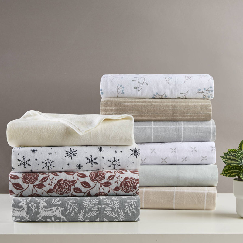 Cozy Flannel 100% Cotton Sheet Set, Queen Sheet Set with 2 Pillowcases, Black Snowflakes