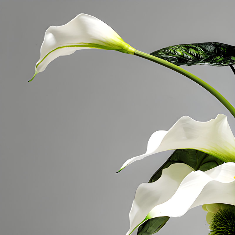 Ornements de fleurs simulées