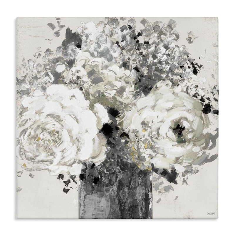 Arrangement floral audacieux et abstrait avec des fleurs expressives de couleur crème par Lanie Loreth, H 30 po x l 30 po