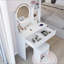 Meuble-lavabo à miroir rond de 17 po à DEL avec tabouret rembourré, équipé de 2 prises CA + 2 prises USB, grand miroir, interrupteur tactile, 3 couleurs, luminosité réglable, grand bureau, rangement multicouche à grande capacité-2075414423