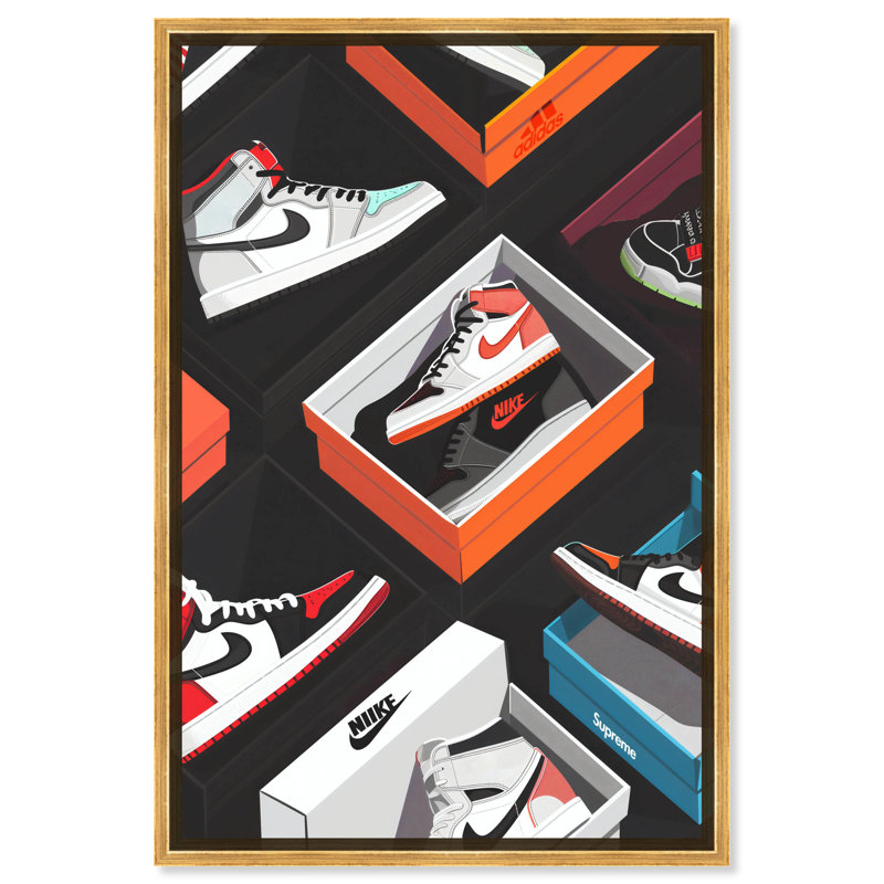 «Open Sneaker Boxes» par Notoriart, Cadre doré, H 46 po x l 31 po