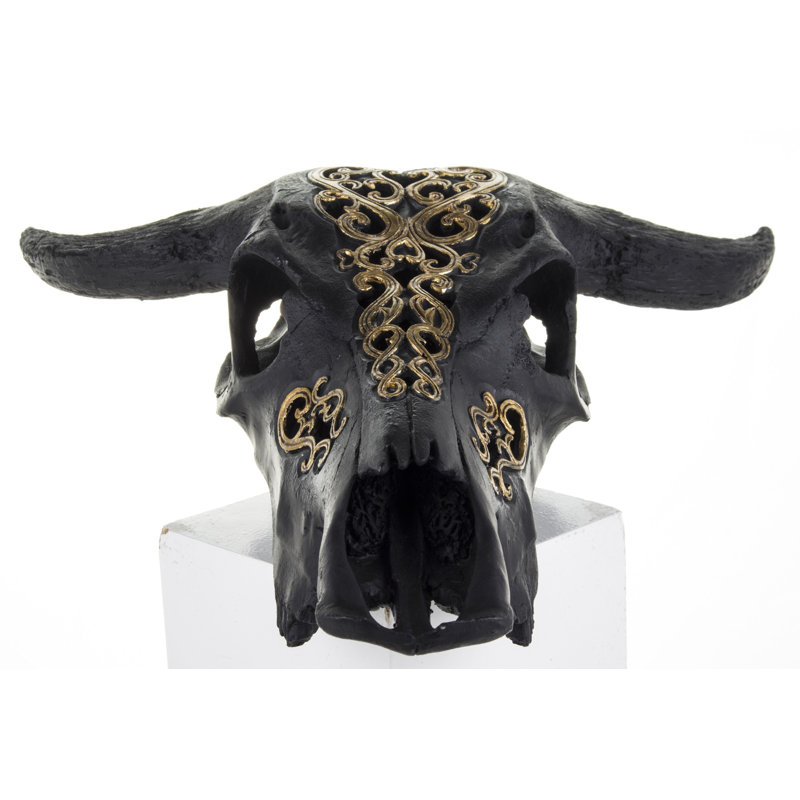 Figurines & Sculptures