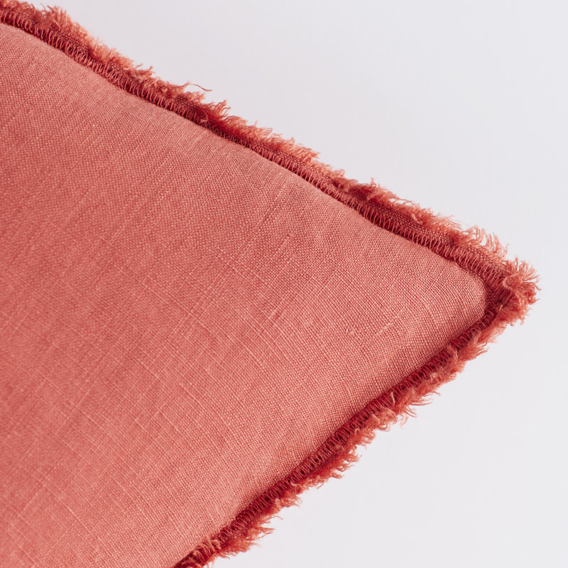 Rouge 20" Square Fringed Linen Throw Pillow