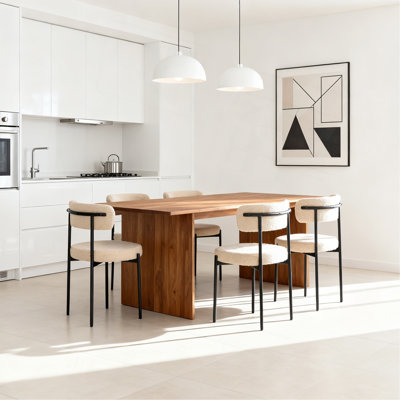 Ensemble de chaises de salle à manger de style médiéval moderne, 4 pièces, coussins de siège ronds, pieds en métal noir, chaises de cuisine à dossier courbé, convient aux restaurants et aux salles à manger