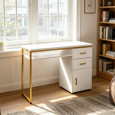 Bureau d'ordinateur blanc