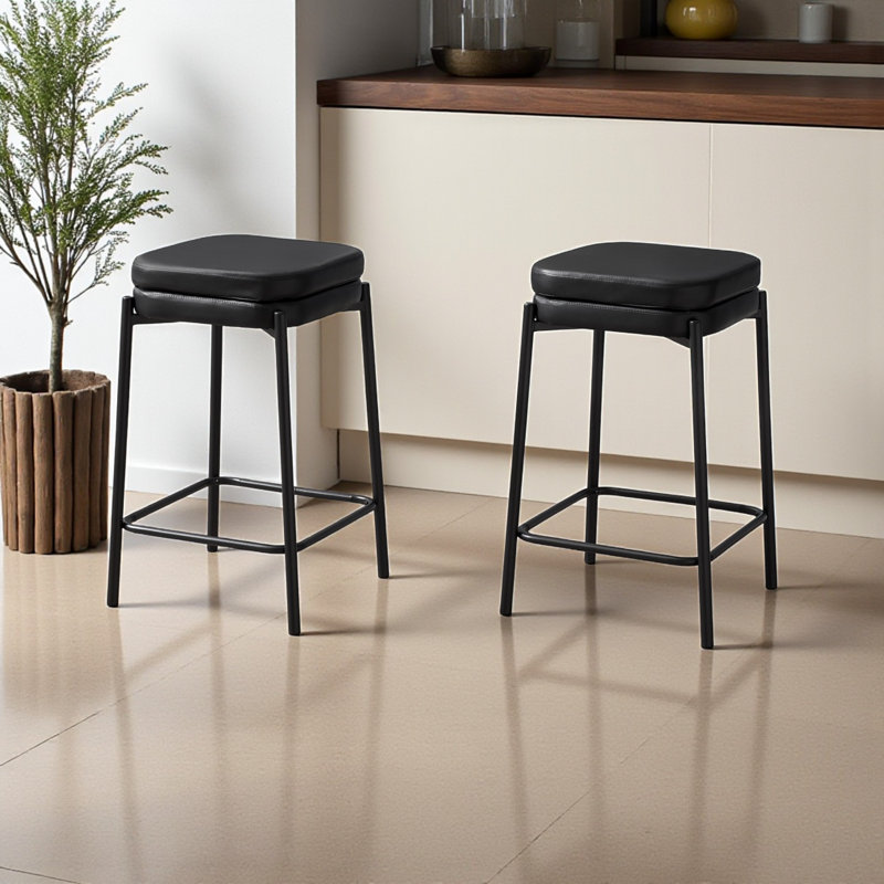 Tabouret de bar 2 pièces en cuir avec pieds en métal noir H 25,79 po x l 15,8 po x P 15,8 po Millicent