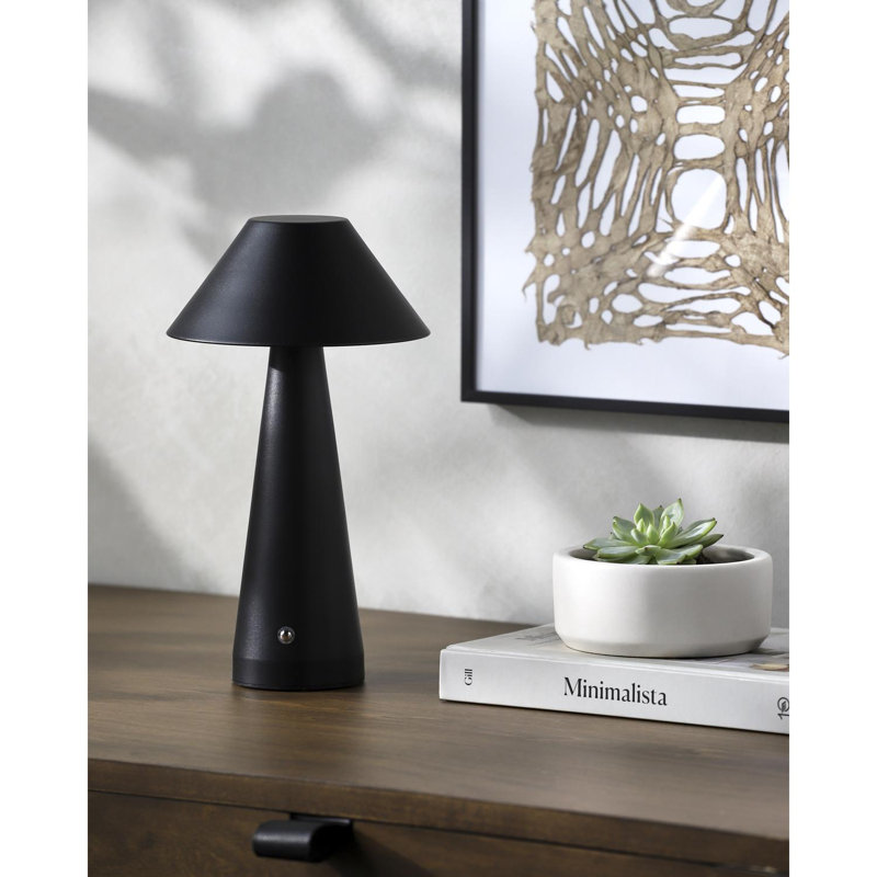 Chafdar Table Lamp