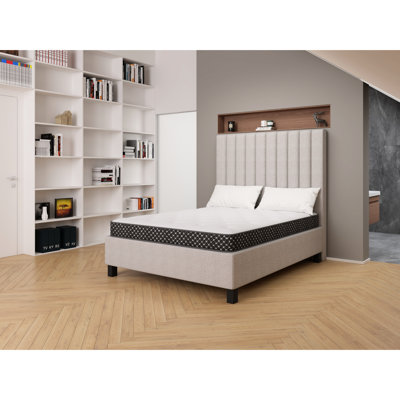 Matelas en mousse Queen Size 6 po - Housse en tricot extensible optimisant la surface de sommeil. Gel à mémoire de forme soulageant l'inconfort des hanches, des épaules et du cou. Soutien haute ferme. Fabriqué aux États-Unis.