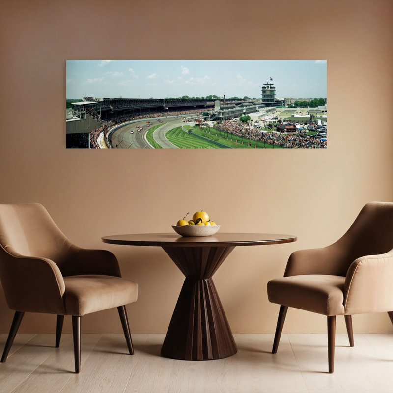 Voitures de course dans un tour cadencé dans un stade, Indianapolis 500, Indianapolis Motor Speedway, Speedway, Indianapolis, Indiana, États-Unis