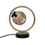 Lampe de table élégante en laiton et rotin
