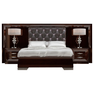 Lamyia Piece Bedroom Set