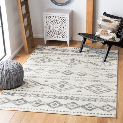 Oneridge Geometric Area Rug
