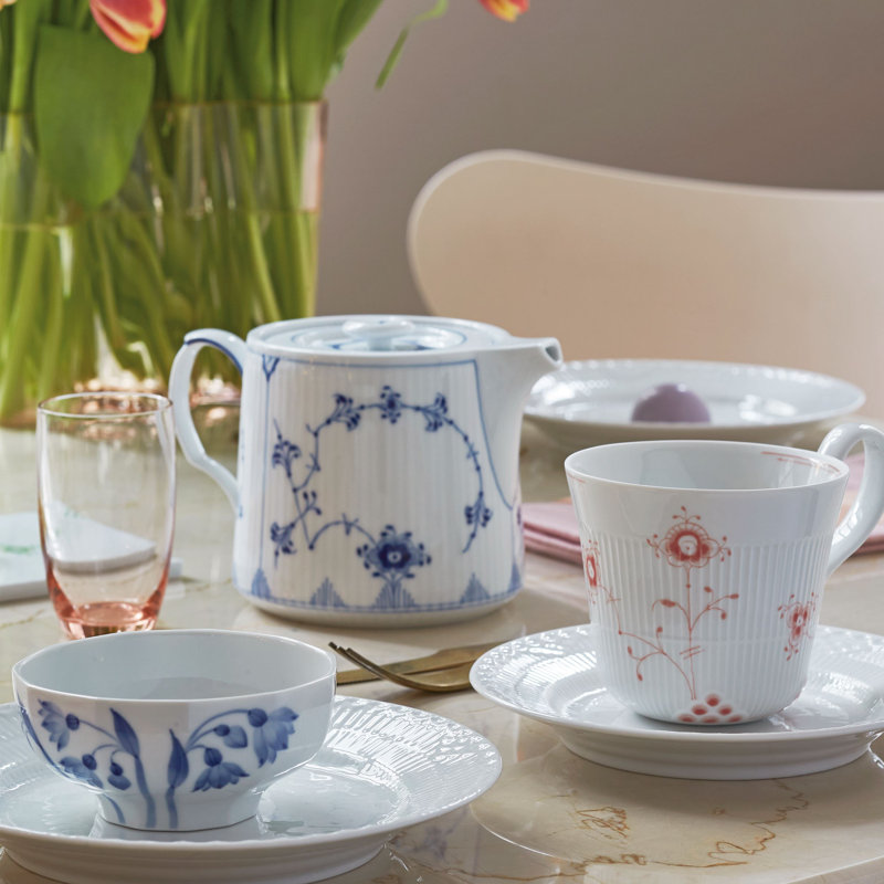 Blue Fluted Plain 0.78 qt. Porcelain Teapot - Thumbnail 4