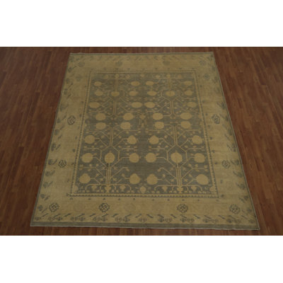 Tapis Khotan noué à la main 8 x 10 avec motifs floraux subtils