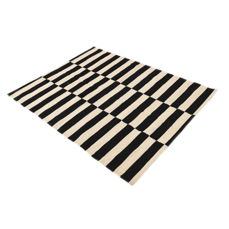Tapis noir et blanc Ousley