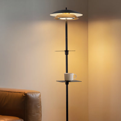 Lampe sur pied à DEL H 60 po avec tablettes de conception industrielle noire et dorée Louvre, avec abat-jour en métal à deux couches, 3 températures de couleur et lampe sur pied à DEL à commande tactile à intensité variable de 21 W